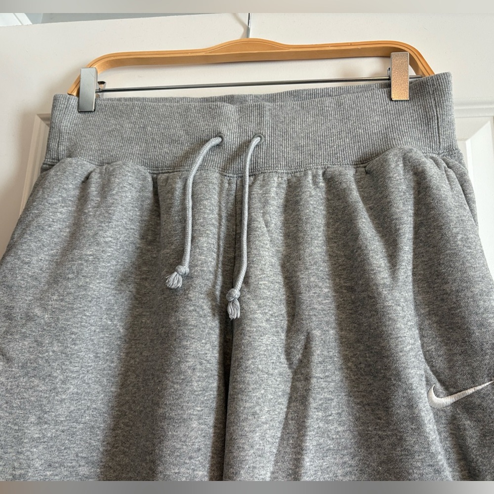 Nike Heather Gray Joggers